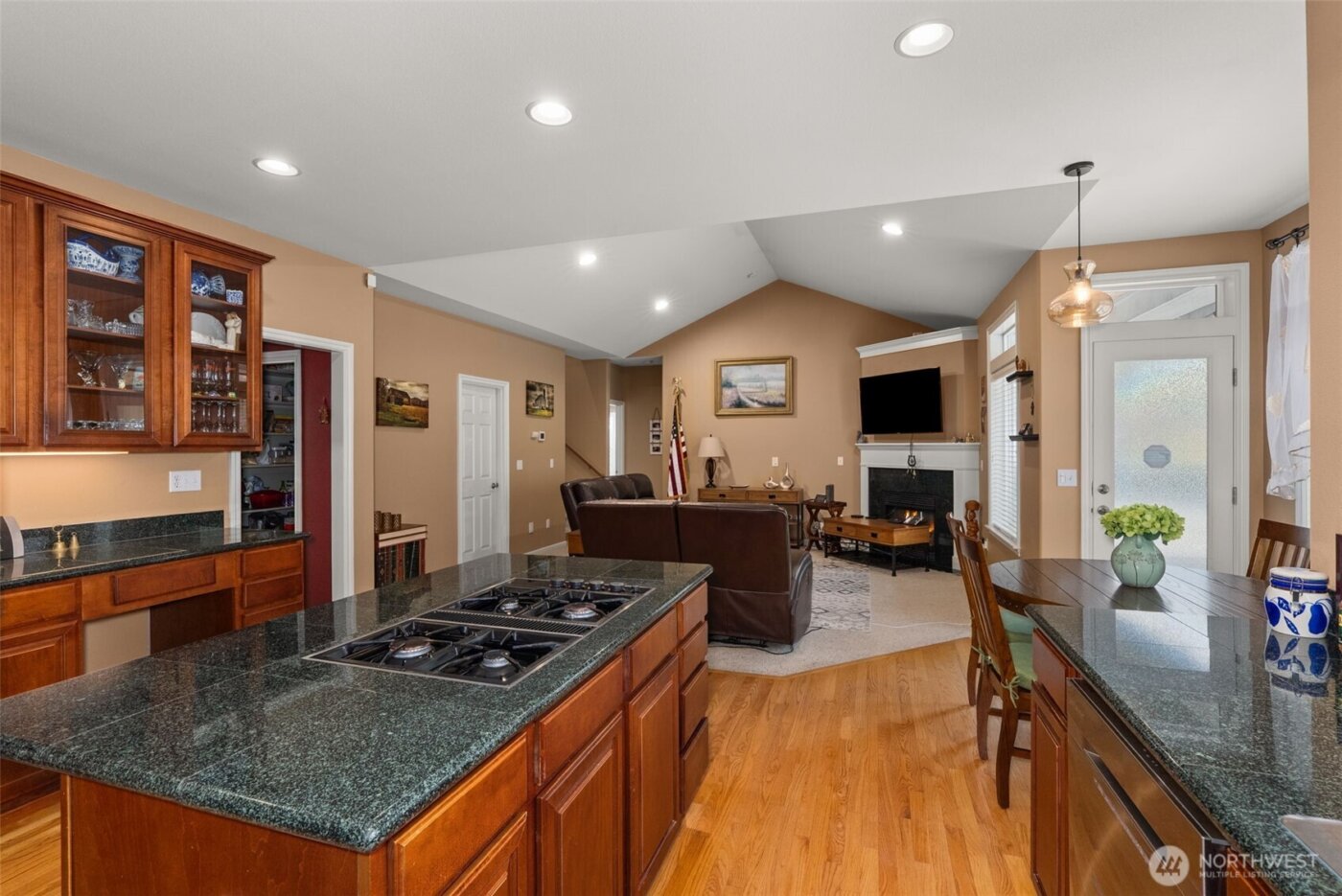 9245 SE Piperhill Drive , Olympia, WA 98513