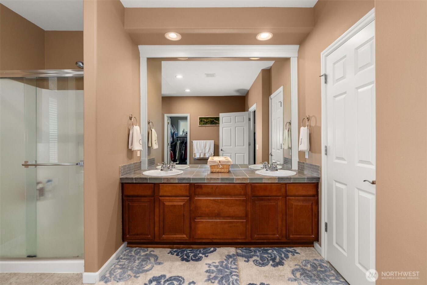 9245 SE Piperhill Drive , Olympia, WA 98513