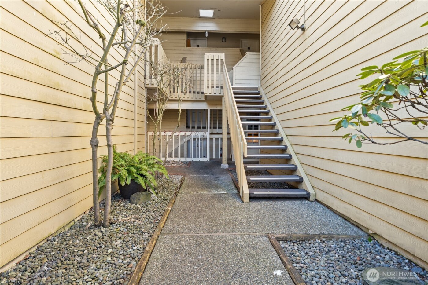 2520 S 317th Street #103, Federal Way, WA 98003