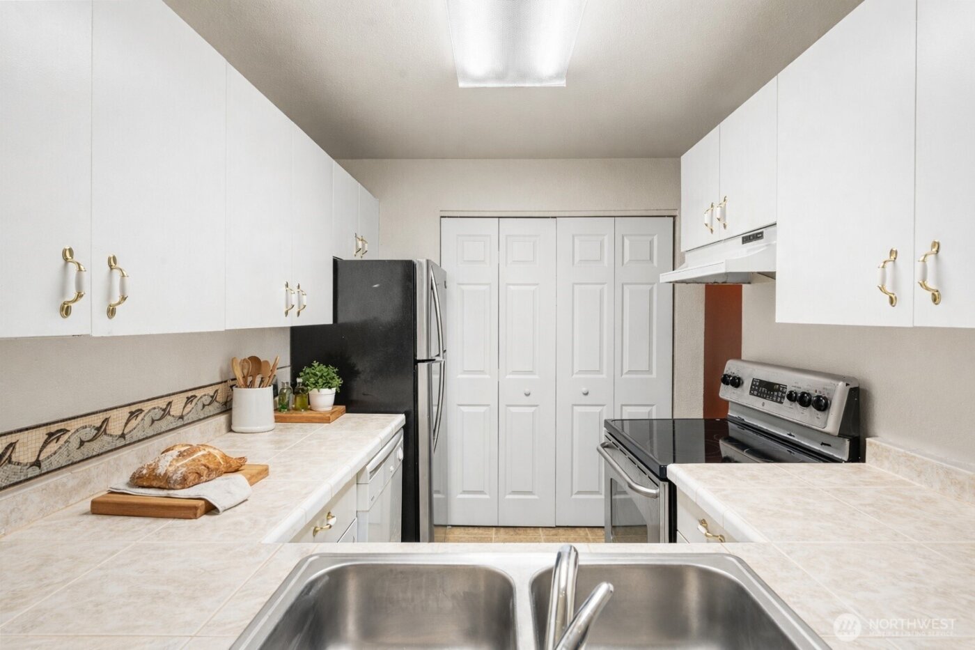 2520 S 317th Street #103, Federal Way, WA 98003