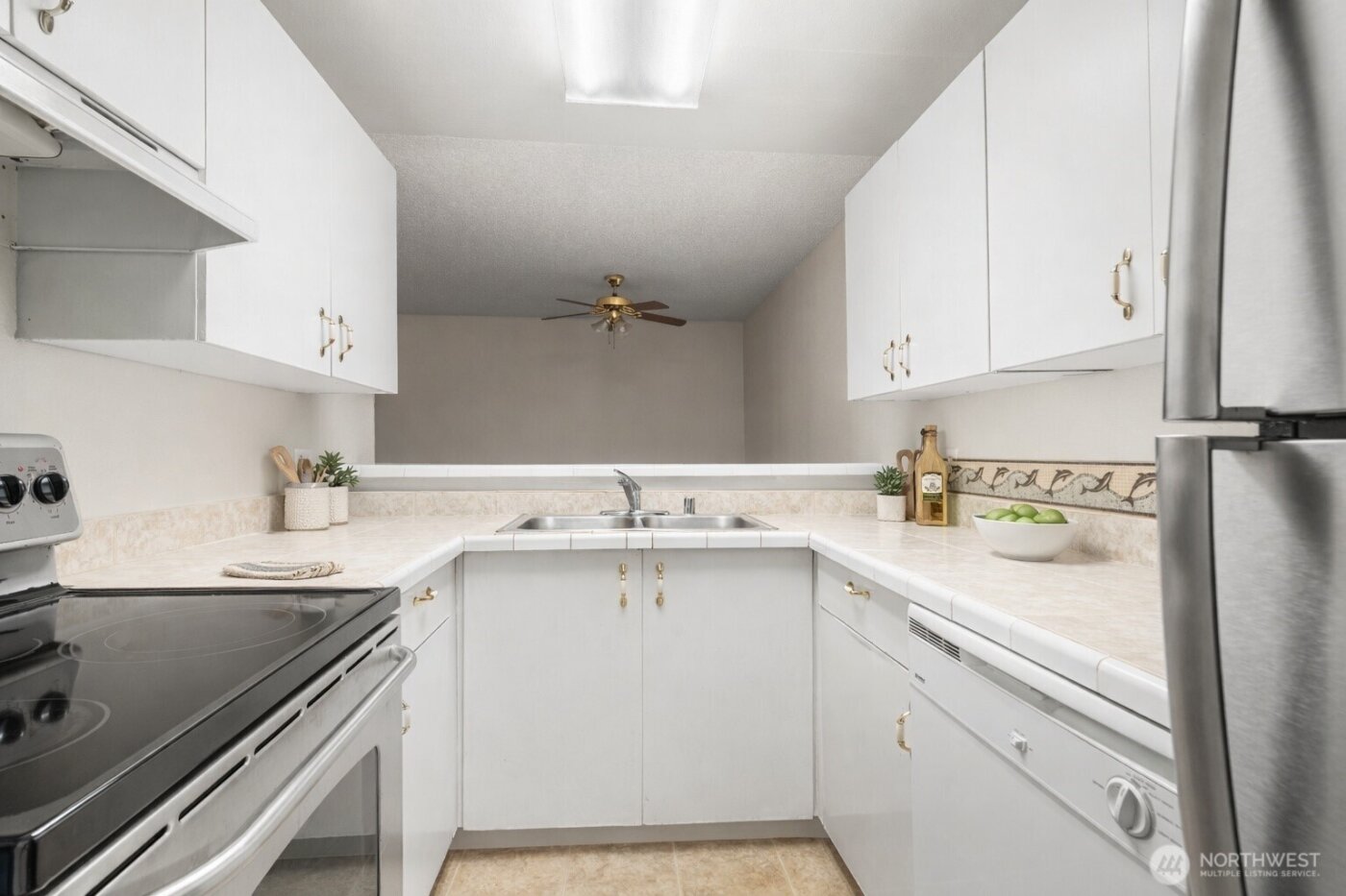 2520 S 317th Street #103, Federal Way, WA 98003