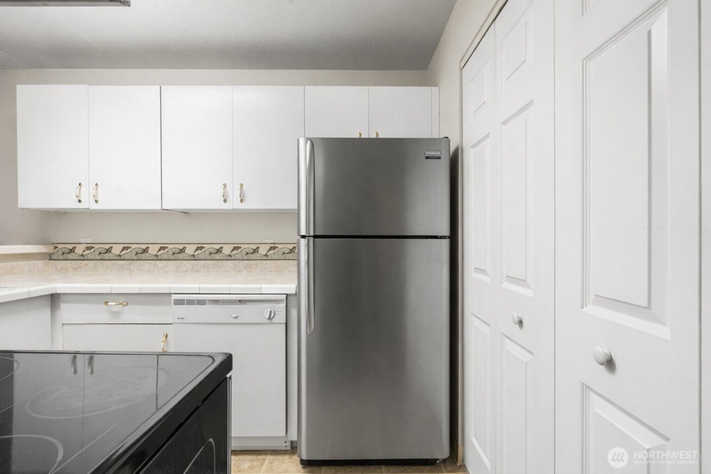 2520 S 317th Street #103, Federal Way, WA 98003