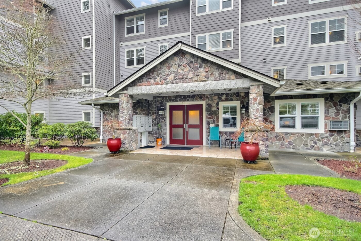 4535 Providence Point Place SE #205, Issaquah, WA 98029-6816