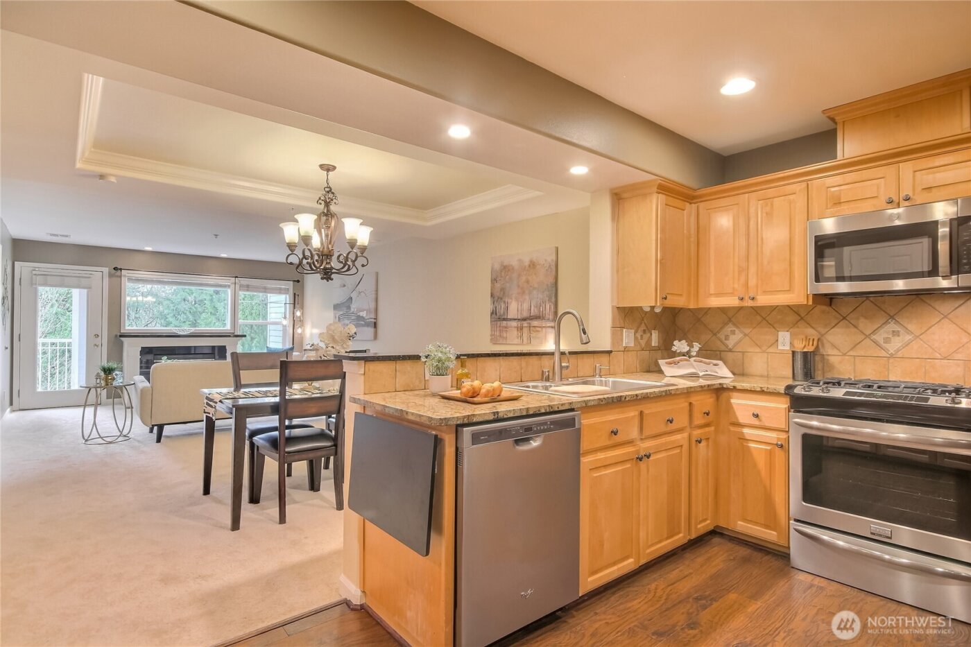 4535 Providence Point Place SE #205, Issaquah, WA 98029-6816