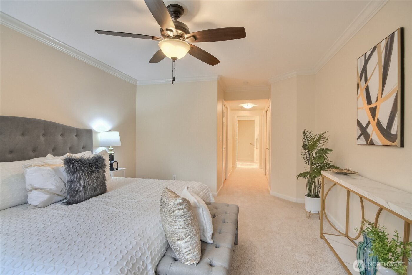 4535 Providence Point Place SE #205, Issaquah, WA 98029-6816