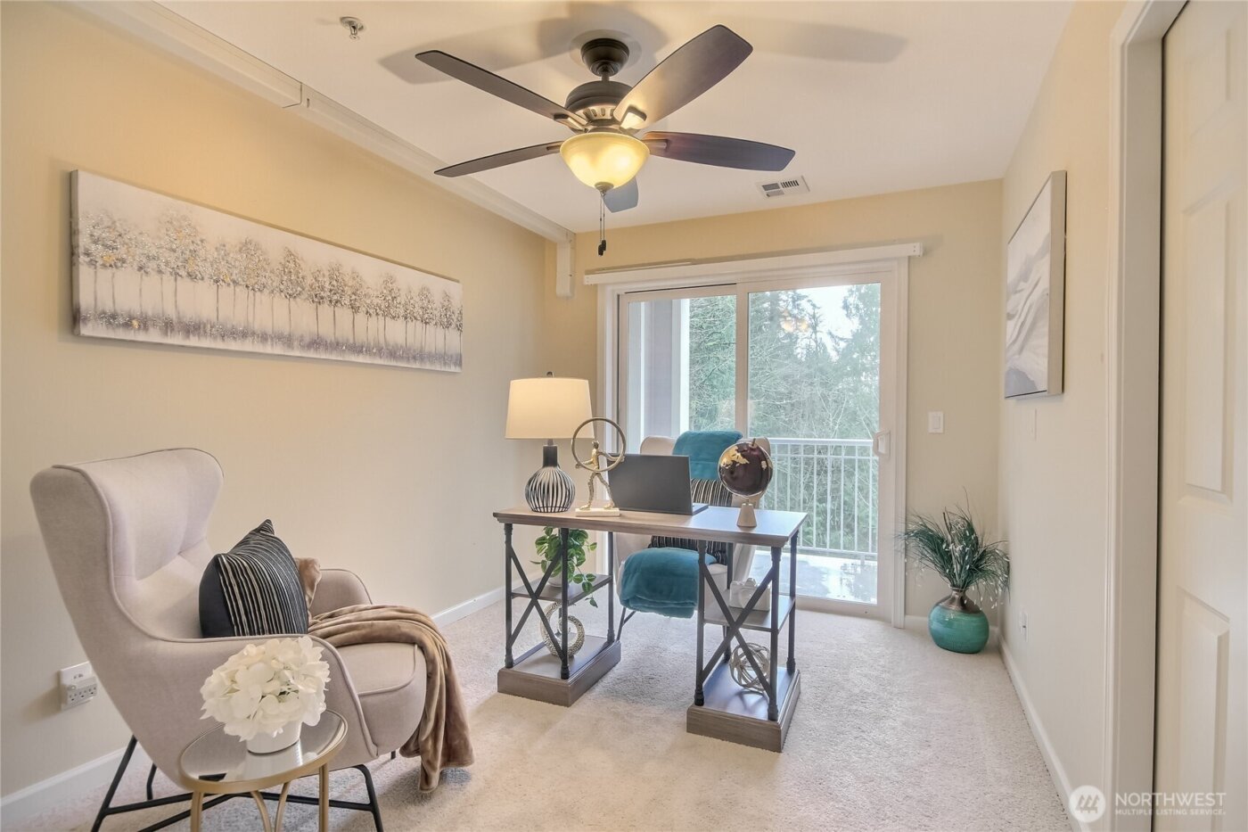 4535 Providence Point Place SE #205, Issaquah, WA 98029-6816