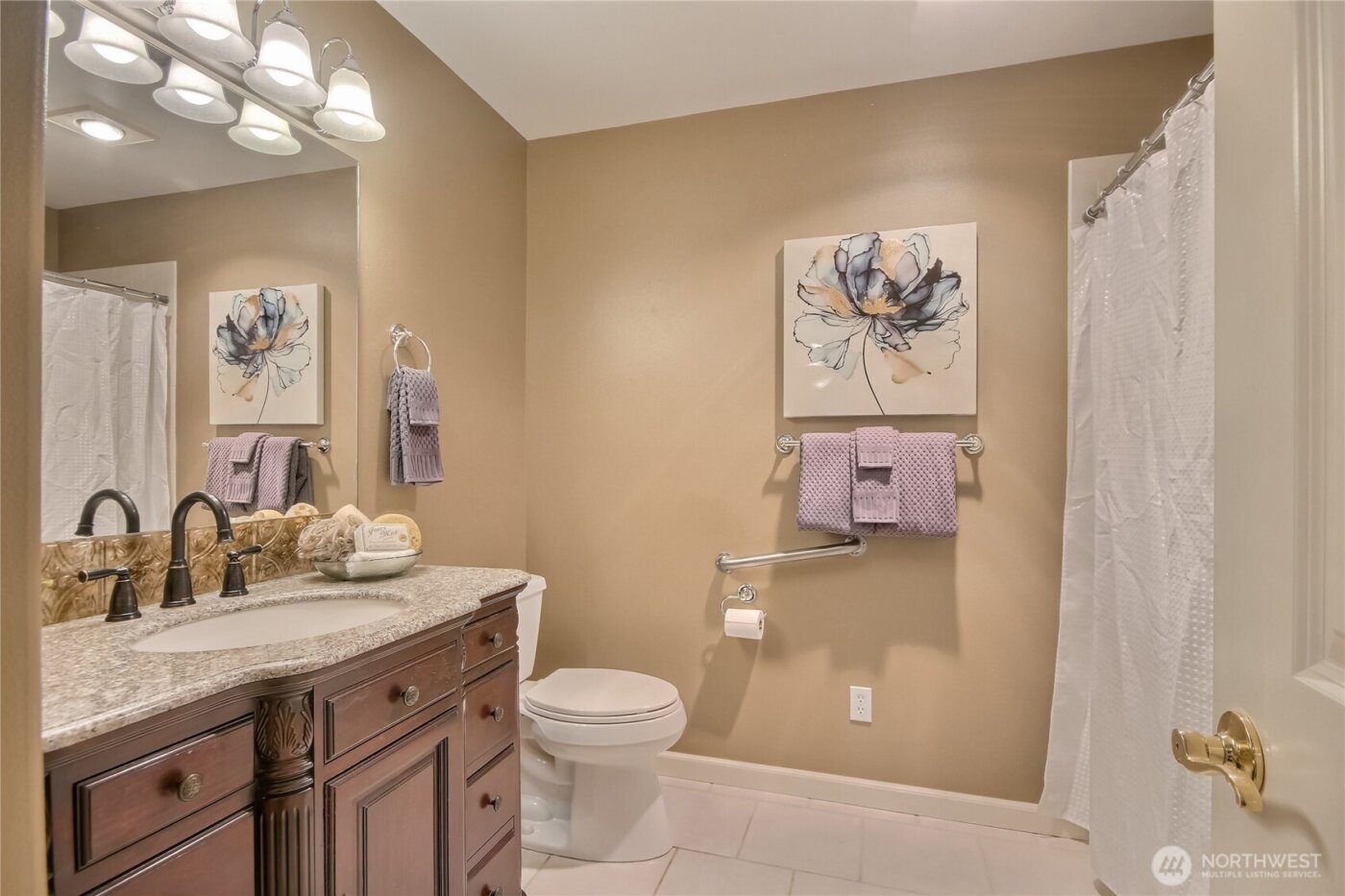 4535 Providence Point Place SE #205, Issaquah, WA 98029-6816