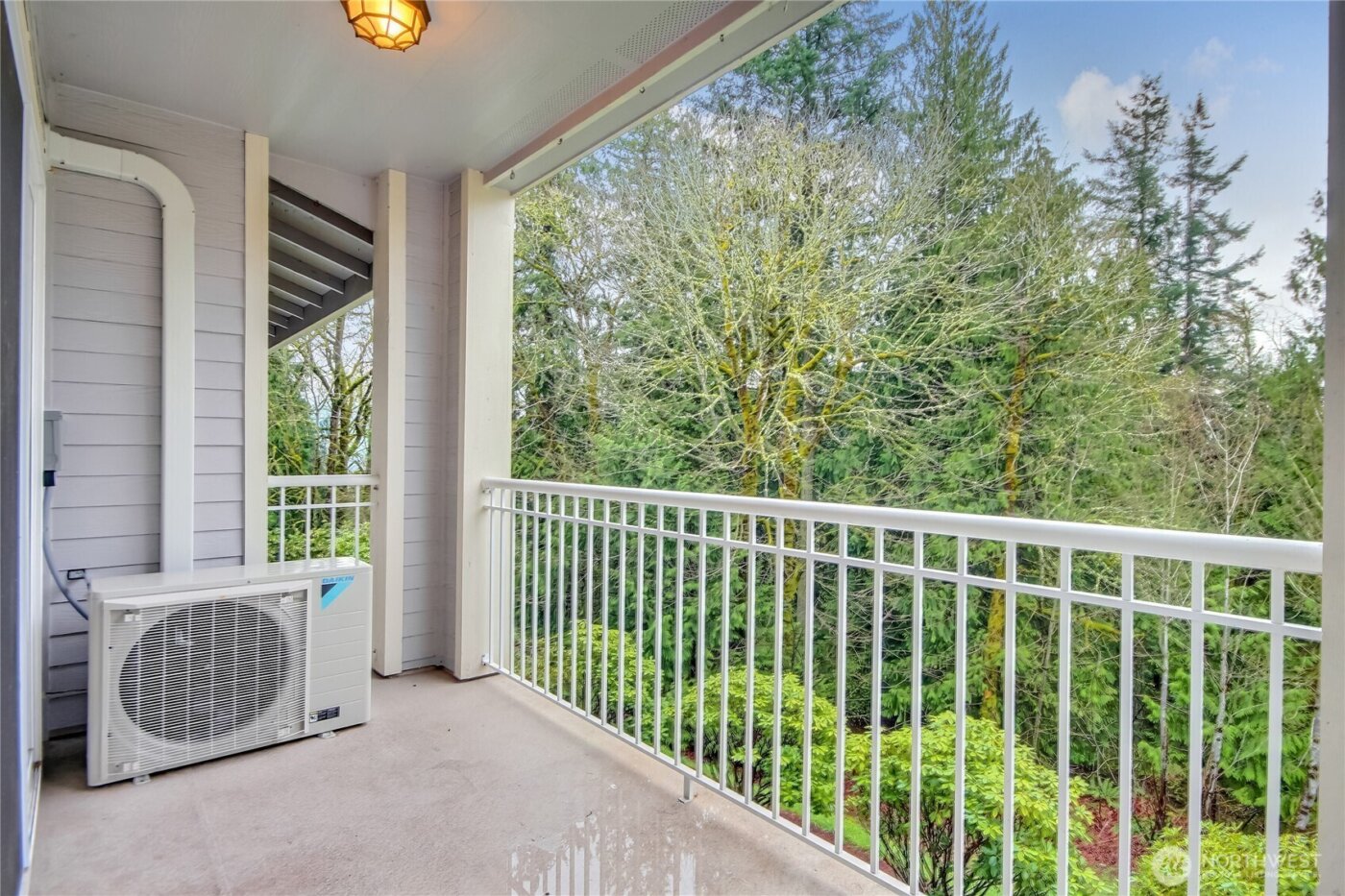 4535 Providence Point Place SE #205, Issaquah, WA 98029-6816