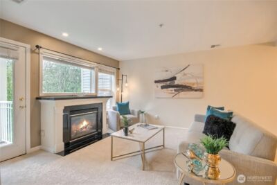 4535 Providence Point Place SE #205, Issaquah, WA 98029-6816 - Photo 5