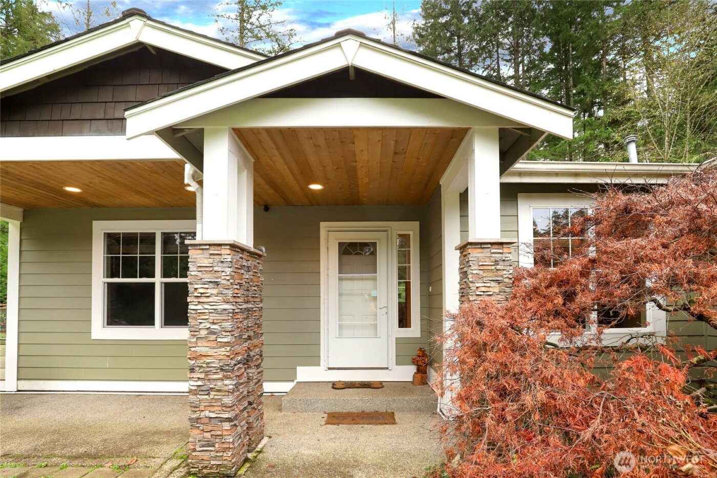 9818 138th Avenue NW, Gig Harbor, WA 98329