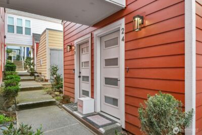 2001 E Yesler Way #24, Seattle, WA 98122 - Photo 2