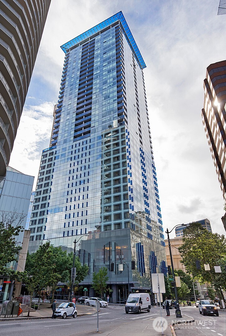 737 Olive Way #2703, Seattle, WA 98101