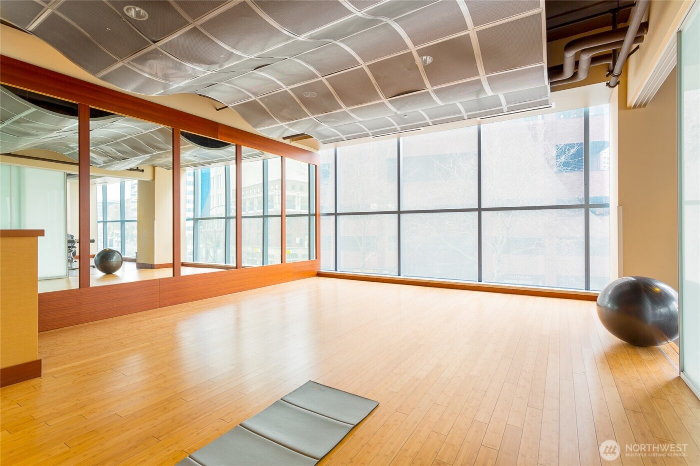 737 Olive Way #2703, Seattle, WA 98101