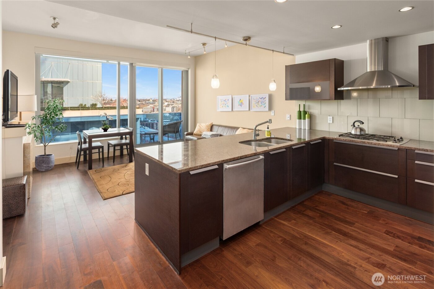 737 Olive Way #2703, Seattle, WA 98101