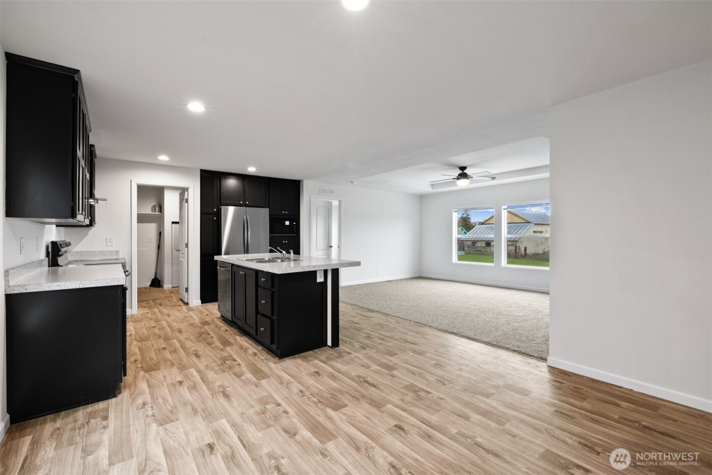 591 N Lees Creek , Port Angeles, WA 98362