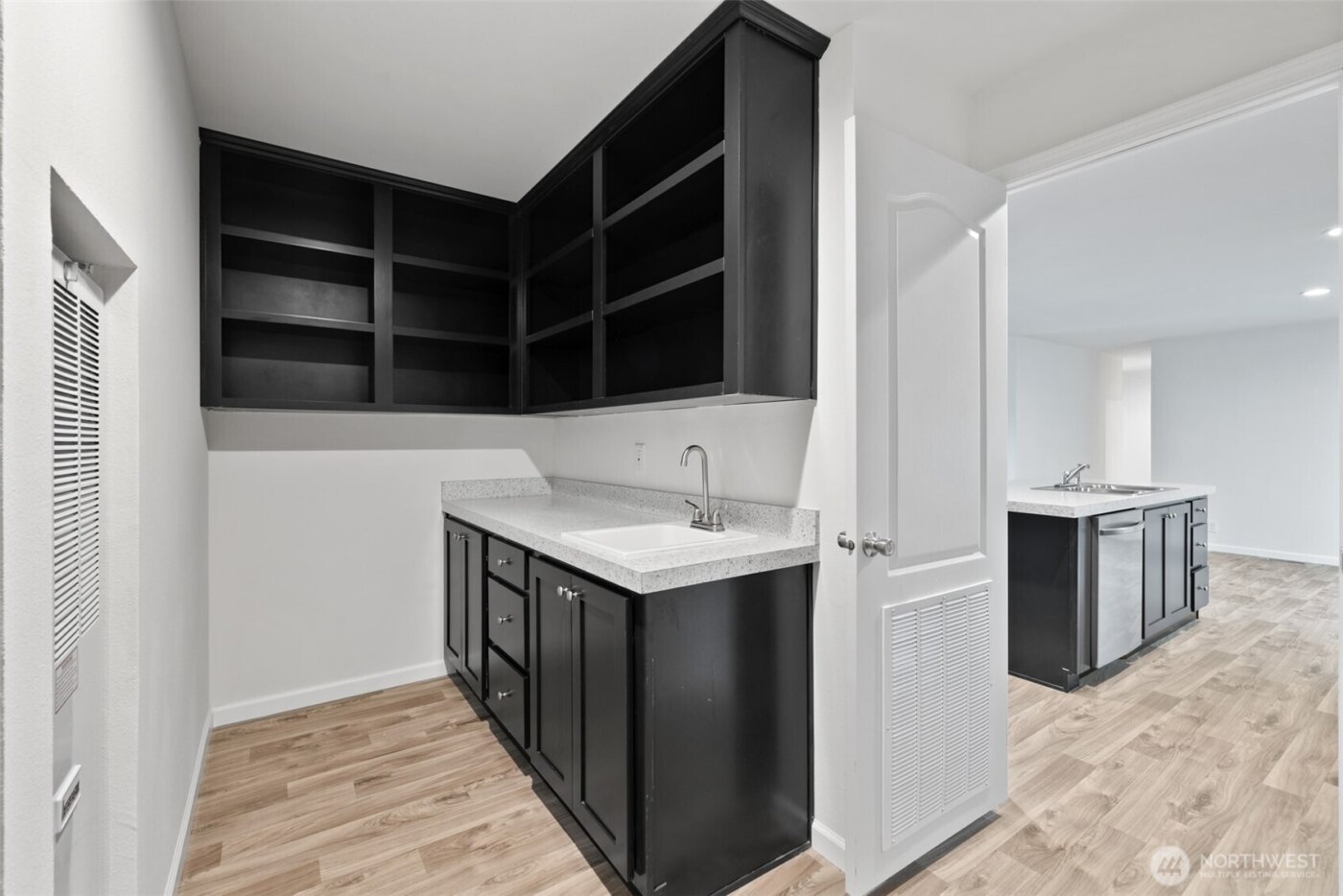 591 N Lees Creek , Port Angeles, WA 98362