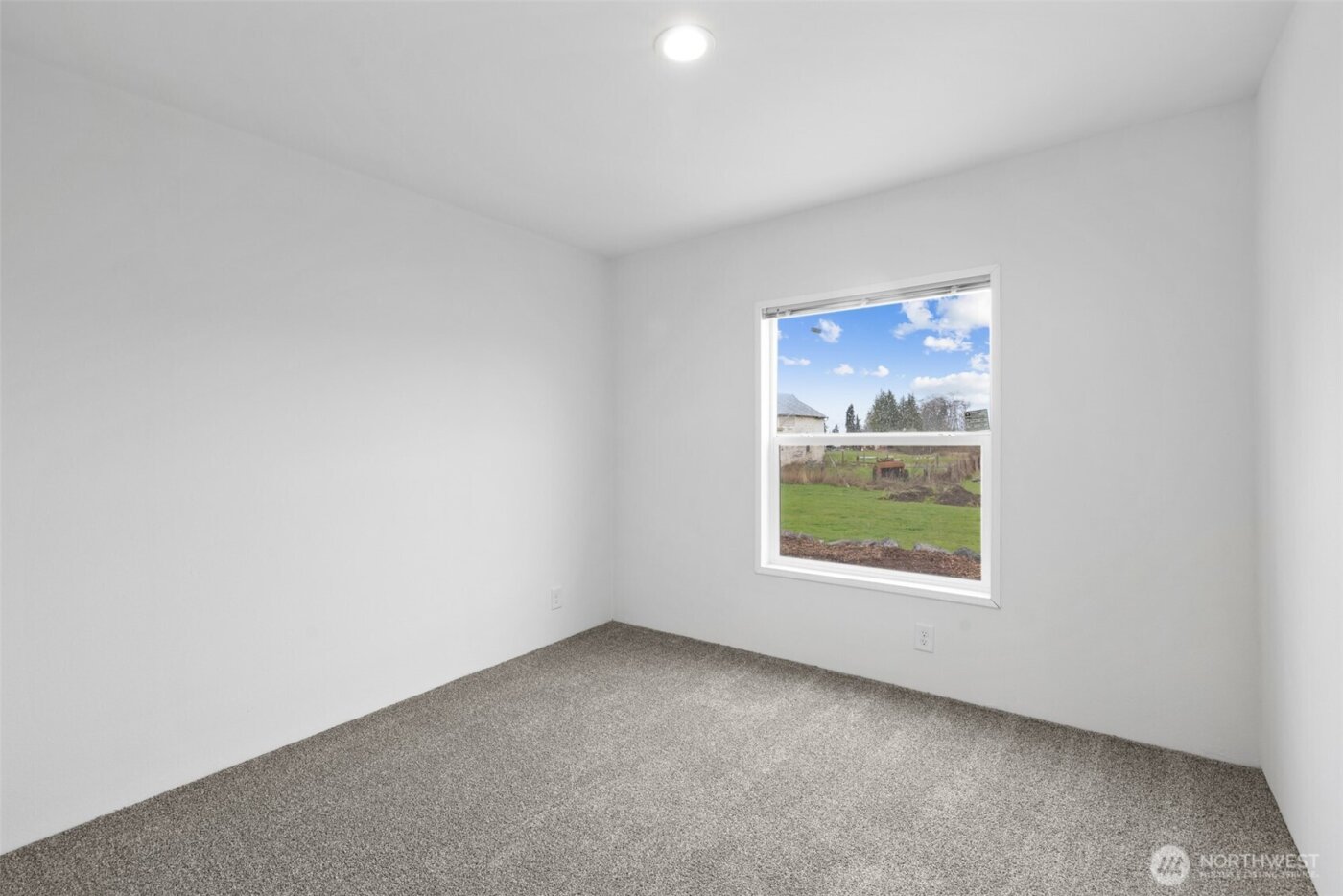 591 N Lees Creek , Port Angeles, WA 98362