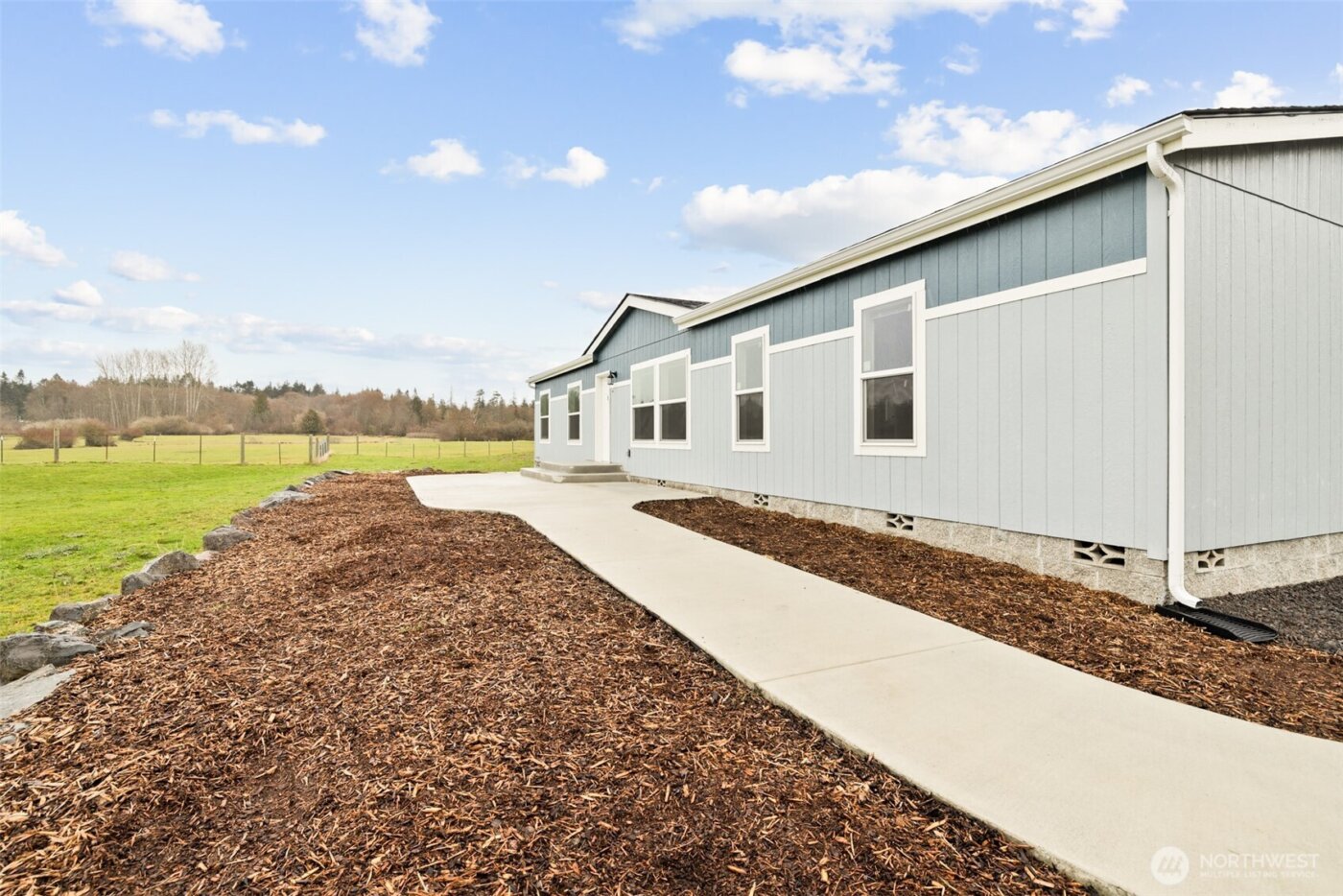 591 N Lees Creek , Port Angeles, WA 98362