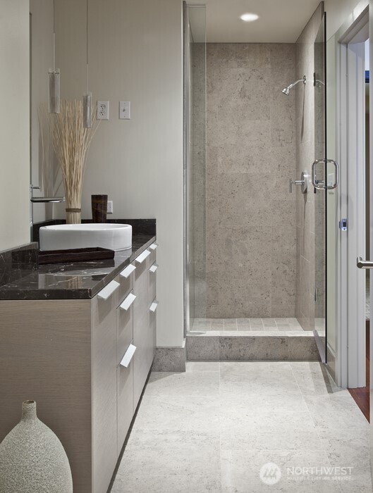 737 Olive Way #2706, Seattle, WA 98101