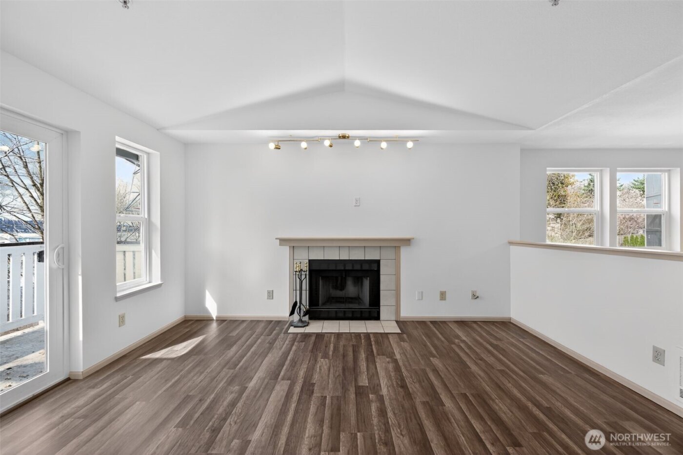 901 Sunset Boulevard NE #D215, Renton, WA 98056