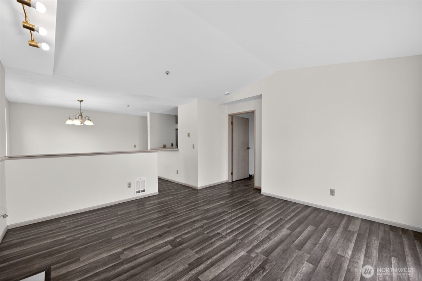 901 Sunset Boulevard NE #D215, Renton, WA 98056