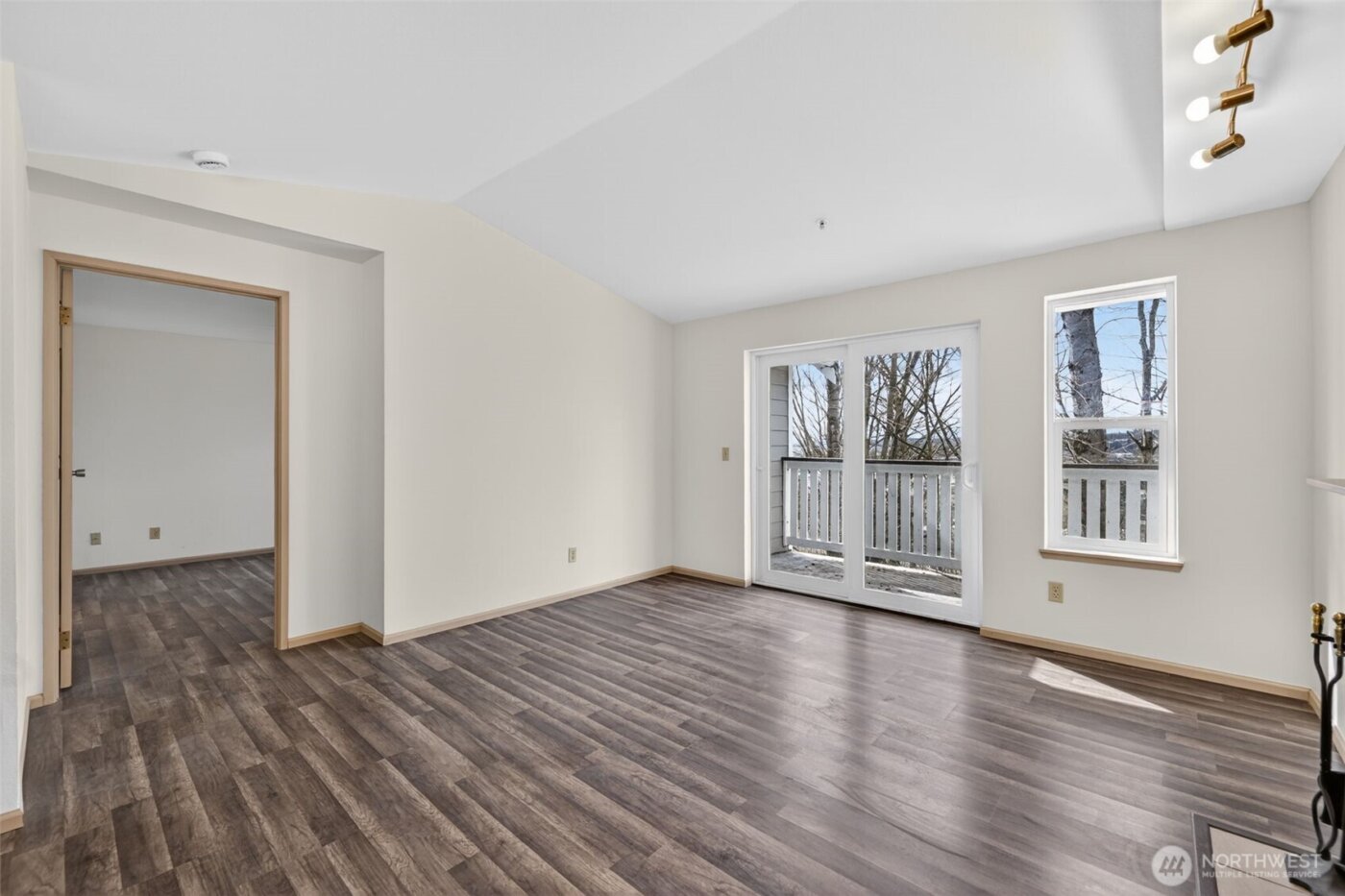 901 Sunset Boulevard NE #D215, Renton, WA 98056