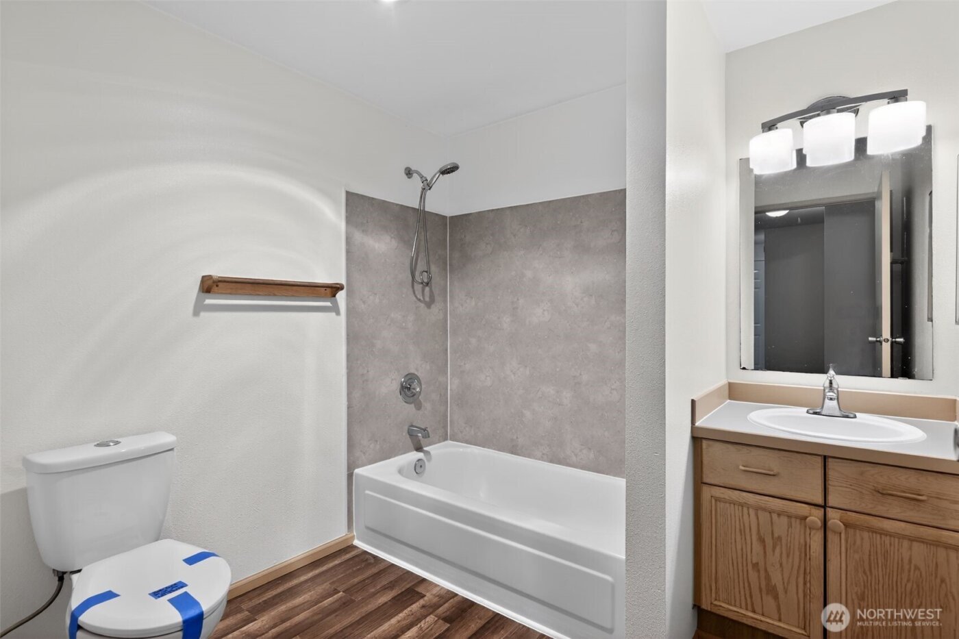 901 Sunset Boulevard NE #D215, Renton, WA 98056