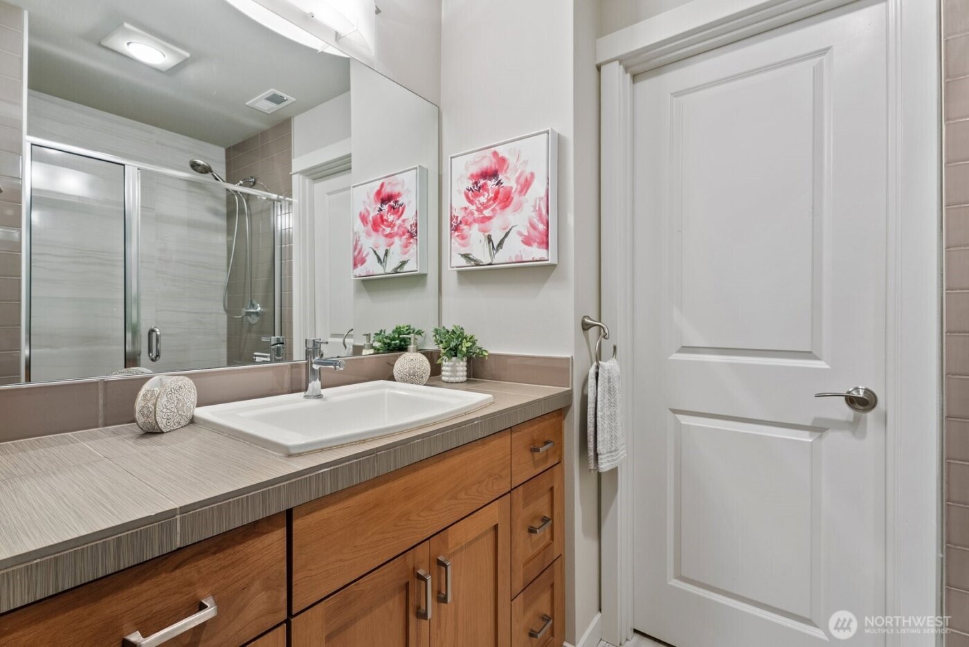 23000 NE 8th Street #C3, Sammamish, WA 98074