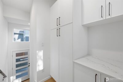 10702 Linden Avenue N, Seattle, WA 98133 - Photo 15