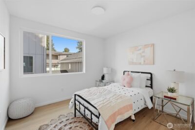 10702 Linden Avenue N, Seattle, WA 98133 - Photo 17