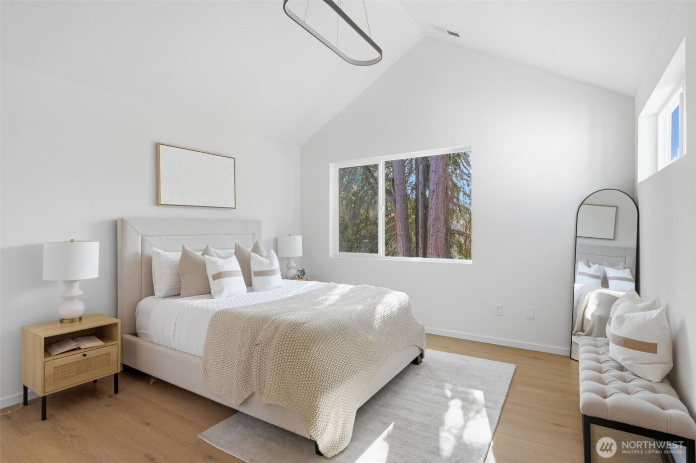 10702 Linden Avenue N, Seattle, WA 98133