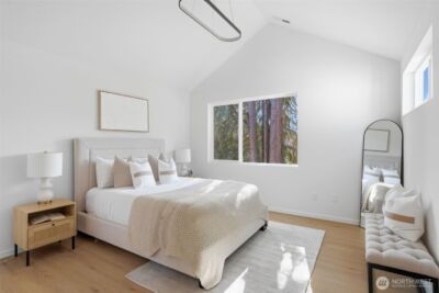 10702 Linden Avenue N, Seattle, WA 98133 - Photo 22