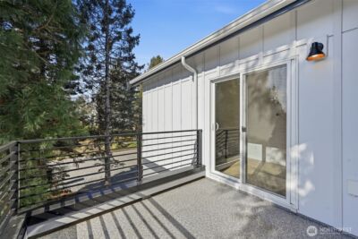 10702 Linden Avenue N, Seattle, WA 98133 - Photo 31