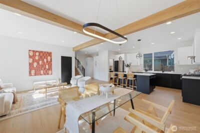 10702 Linden Avenue N, Seattle, WA 98133 - Photo 3