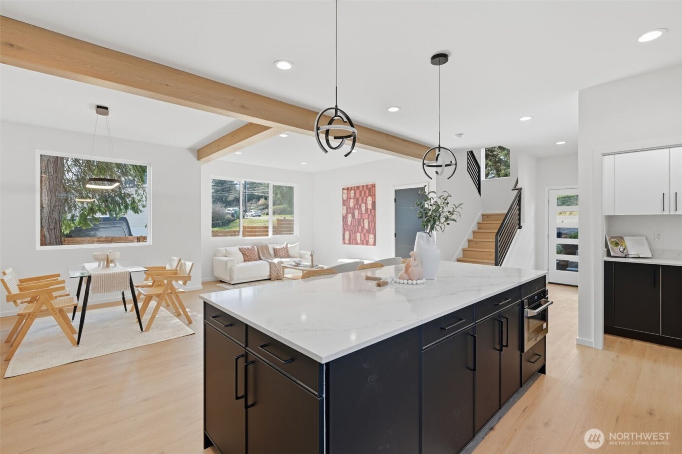 10702 Linden Avenue N, Seattle, WA 98133