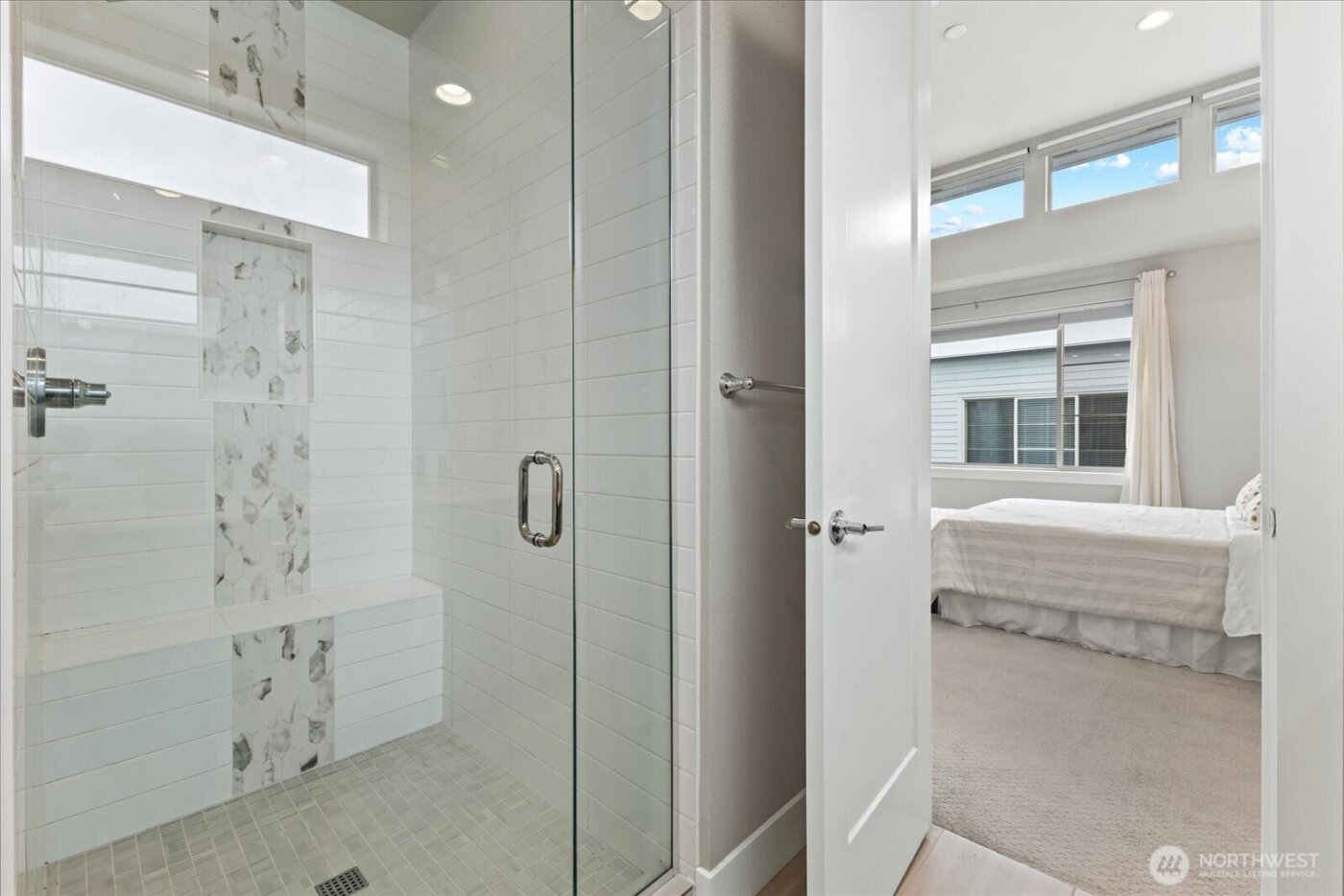 11522 117th Lane NE #4, Kirkland, WA 98034