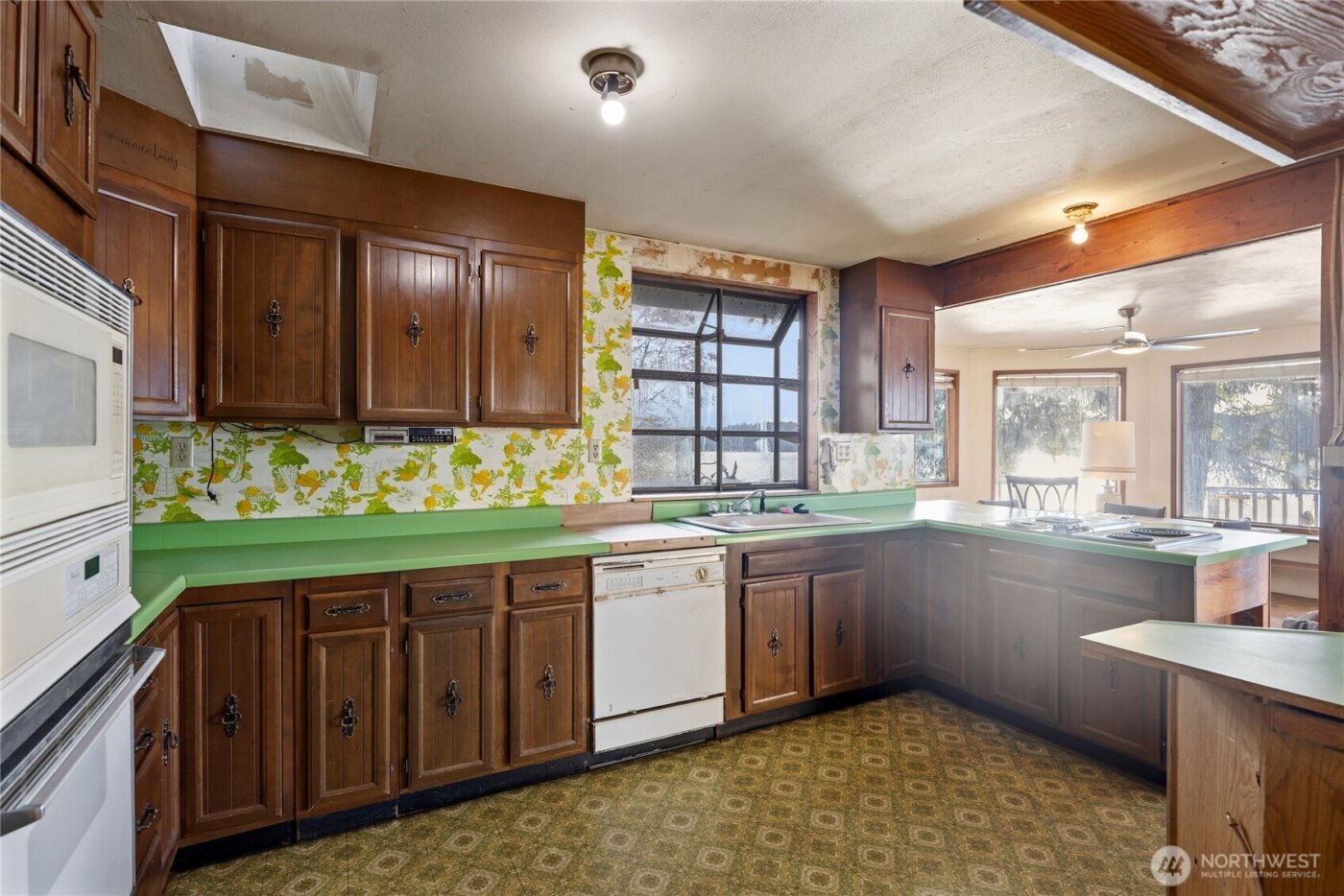 820 E Burgundy Road , Shelton, WA 98584
