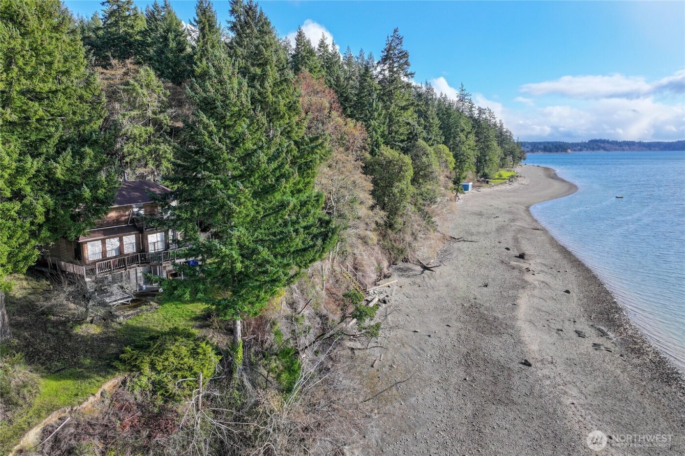 820 E Burgundy Road , Shelton, WA 98584