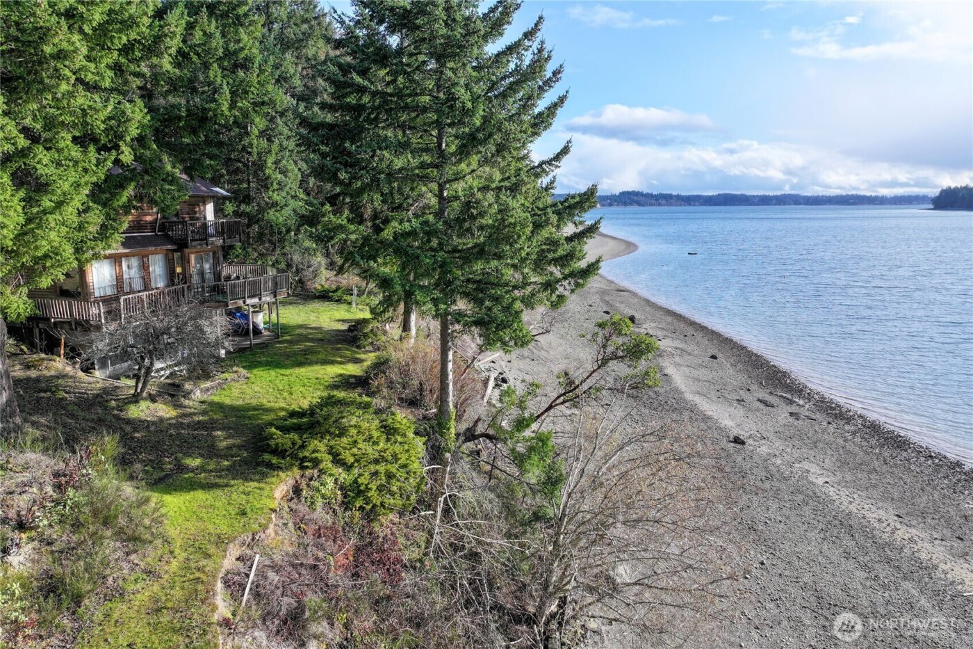 820 E Burgundy Road , Shelton, WA 98584