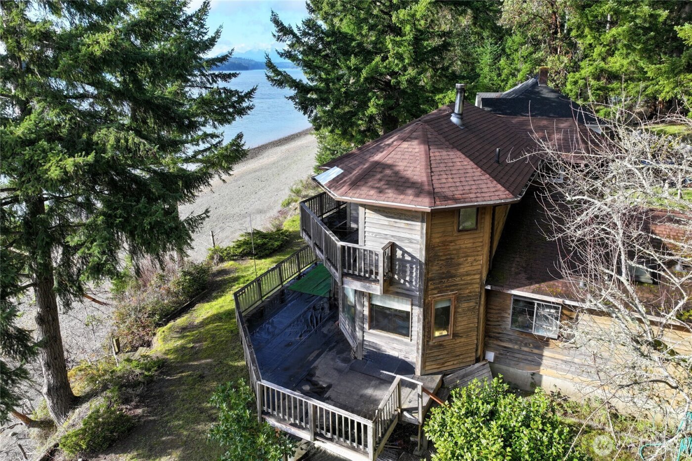 820 E Burgundy Road , Shelton, WA 98584
