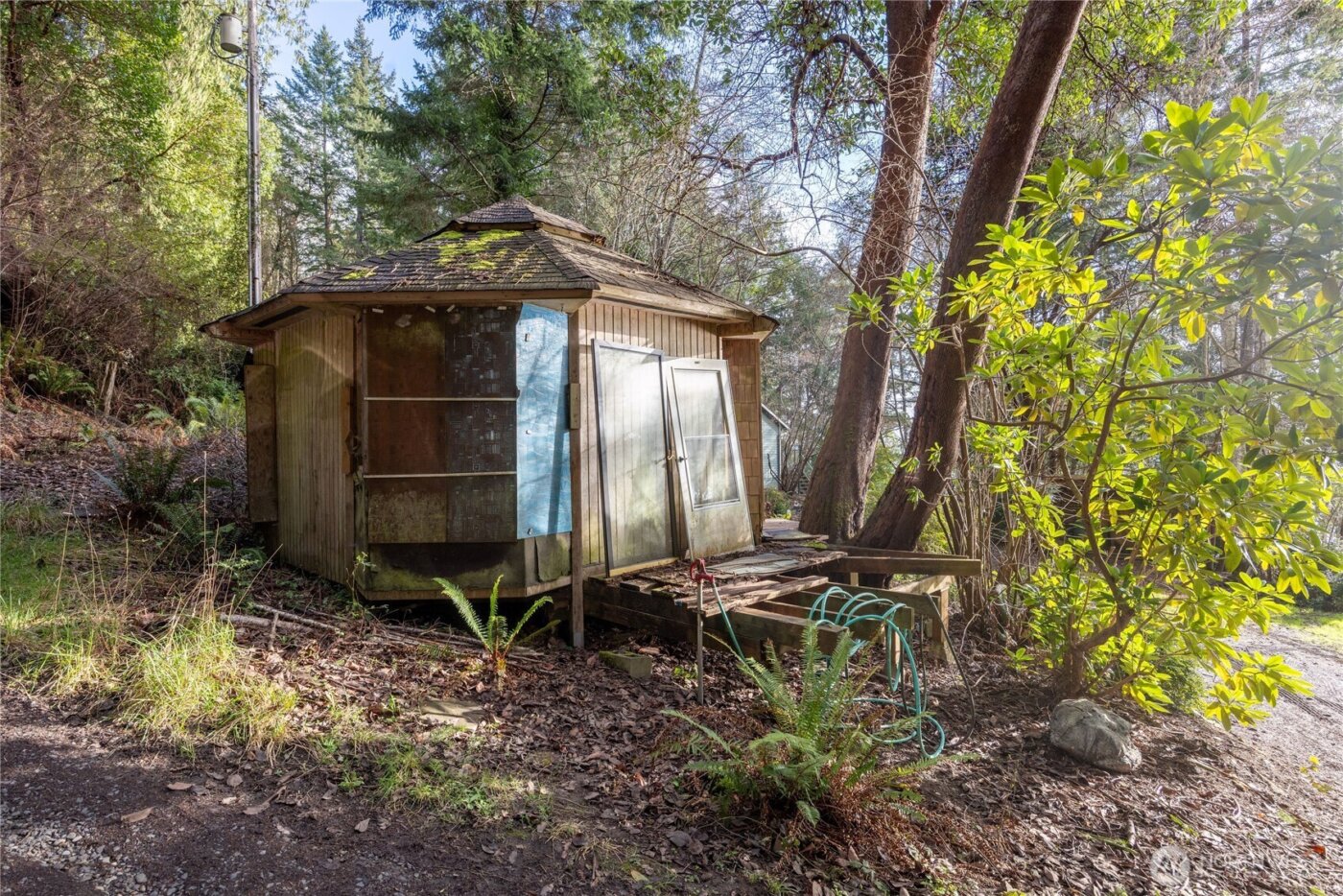 820 E Burgundy Road , Shelton, WA 98584