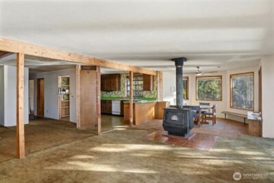 820 E Burgundy Road , Shelton, WA 98584 - Photo 10