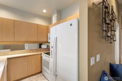 1504 Aurora Ave N #504, Seattle, WA 98109 - Photo 5