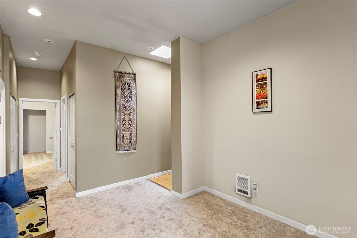 1504 Aurora Ave N #504, Seattle, WA 98109