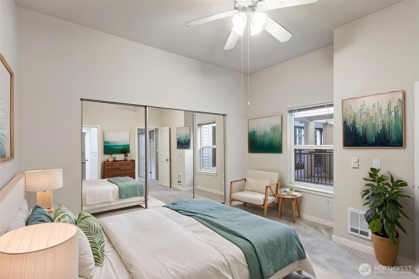 1504 Aurora Ave N #504, Seattle, WA 98109