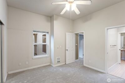 1504 Aurora Ave N #504, Seattle, WA 98109 - Photo 9