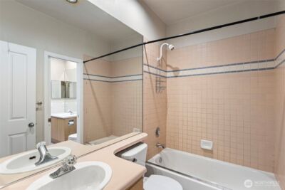 1504 Aurora Ave N #504, Seattle, WA 98109 - Photo 10