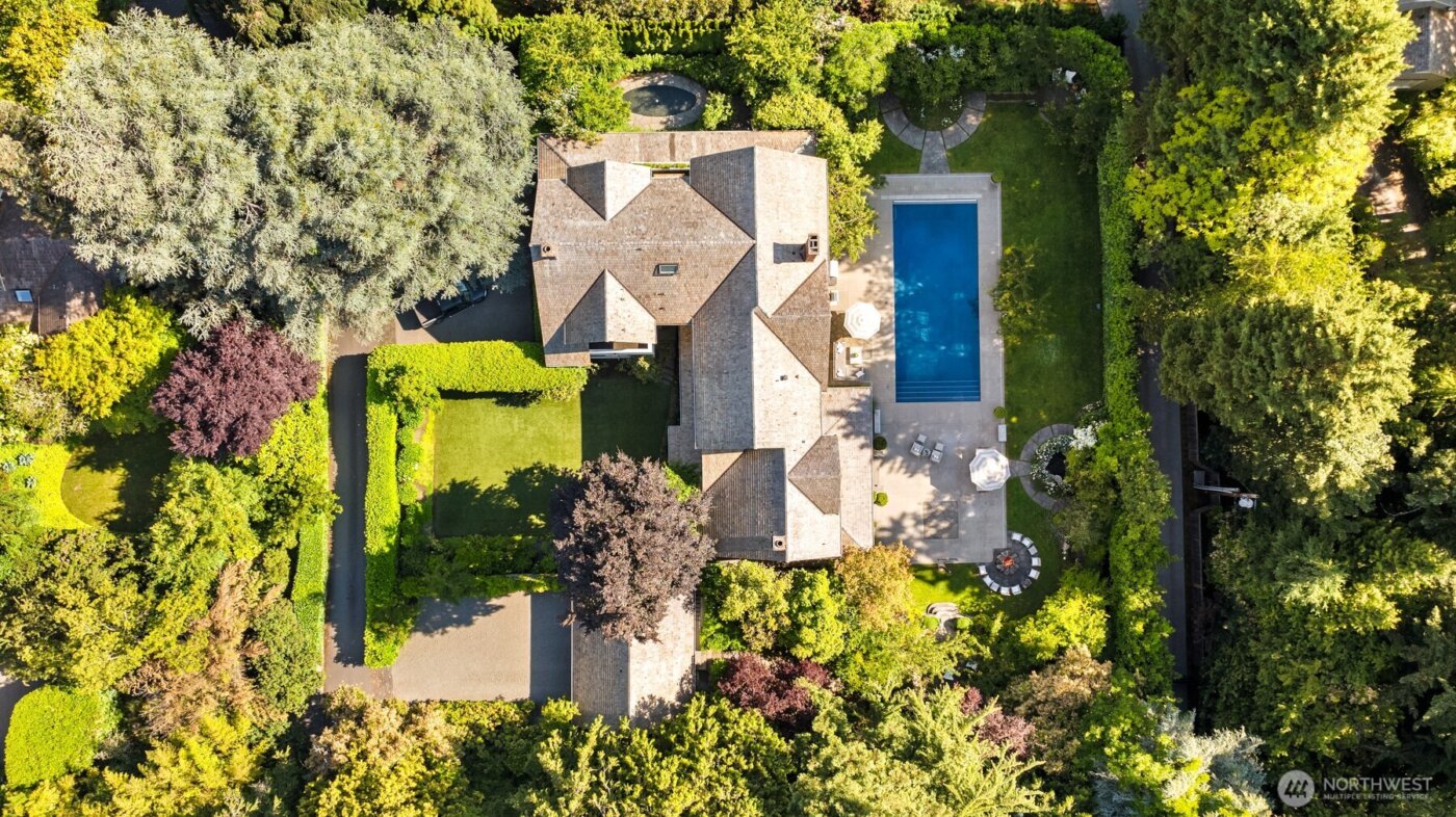 7735 Overlake Drive W, Medina, WA 98039-0164