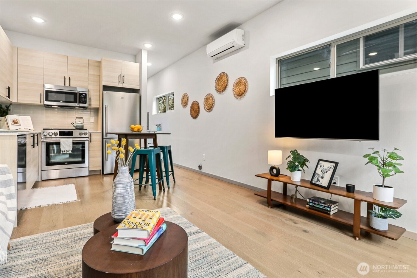 7753 26th Avenue NW #B, Seattle, WA 98117