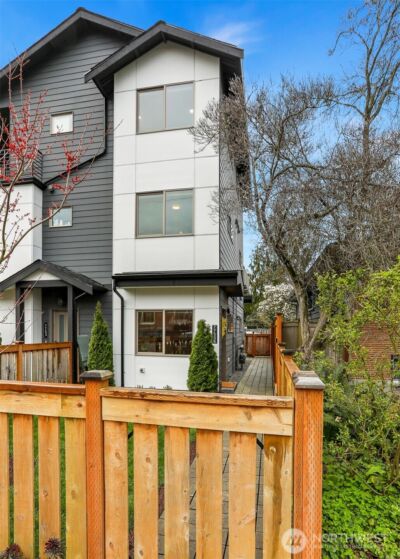 7753 26th Avenue NW #B, Seattle, WA 98117 - Photo 2